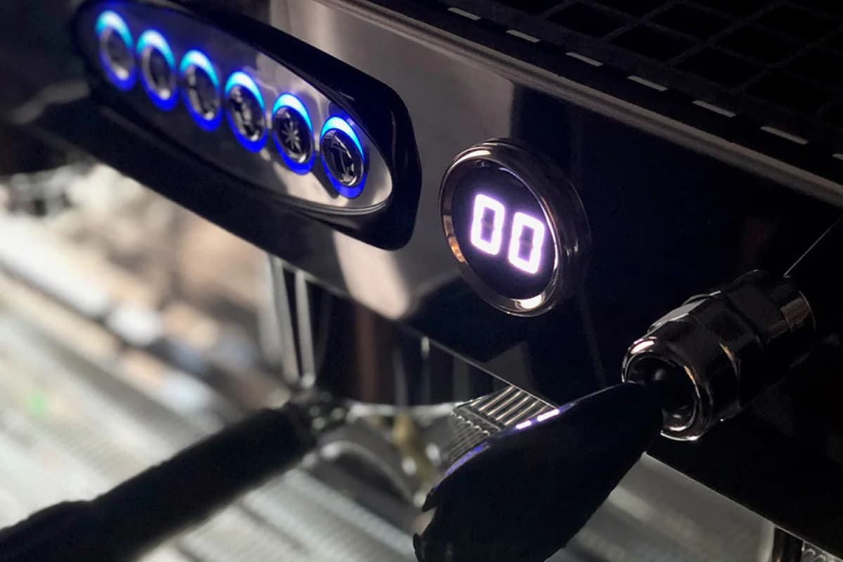 Digitalni Shot Timer i pozadinski osvetljena tastatura na ACM aparatu
