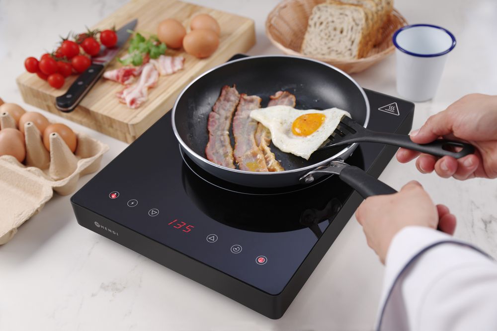 Indukciona ploča 2000W Kitchen Line, HENDI, Kitchen Line, 230V/2000W, 297x411x(H)57mm