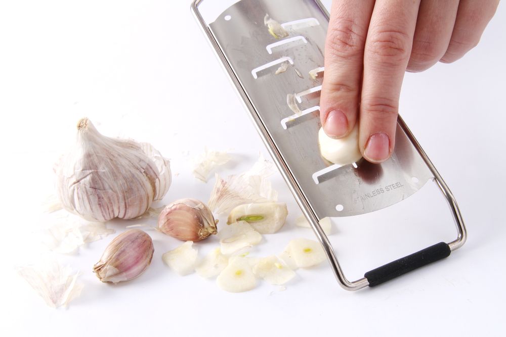 Zester, HENDI, dizajnirao Robert Bronwasser, Britvasto, 65x330mm