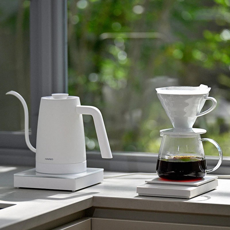Hario Lyra Electric Gooseneck Kettle 800 ml - White